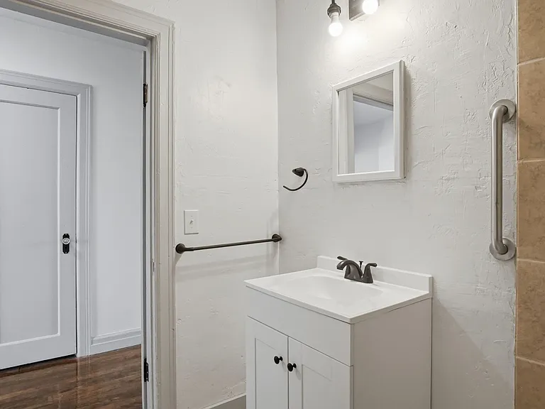 1236 SW 30th St — Photo 18