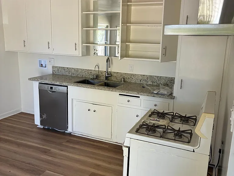 863 Morada Pl — Photo 11
