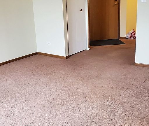 2nd image of 546 E Shagbark Ln #G