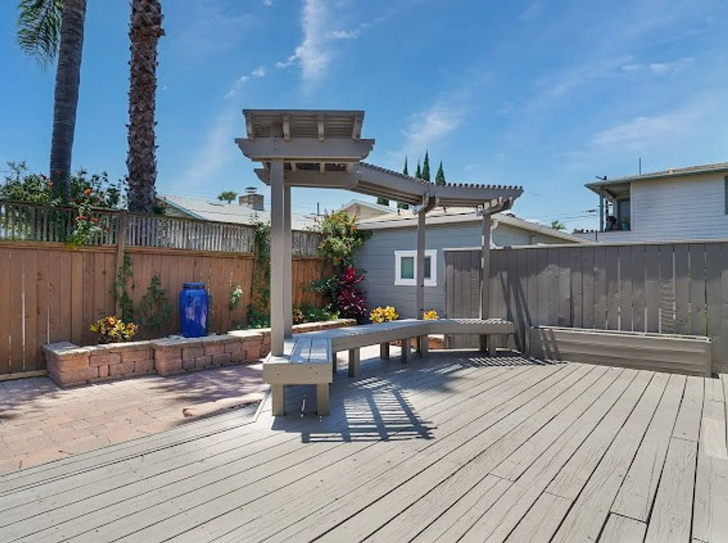 2 Wks Free! North Park 3 bd / 2 ba Home w/ Fireplace, Garage, Yard, Laundry + More! — Photo 3