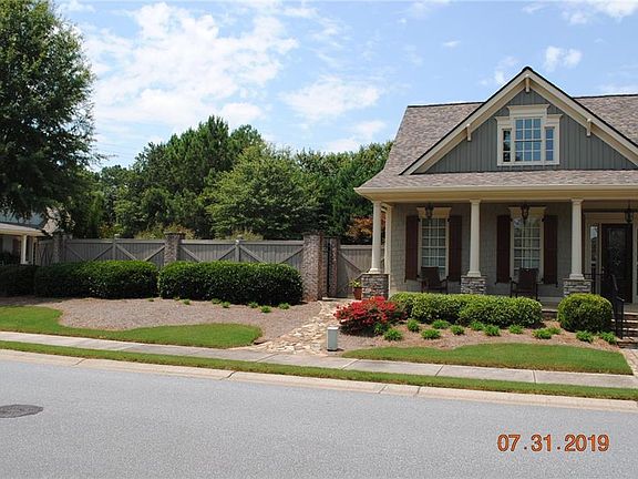 3rd image of 203 Somerset Cir