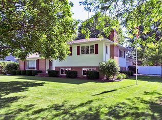 1107 S Oakland St, Saint Johns, MI 48879