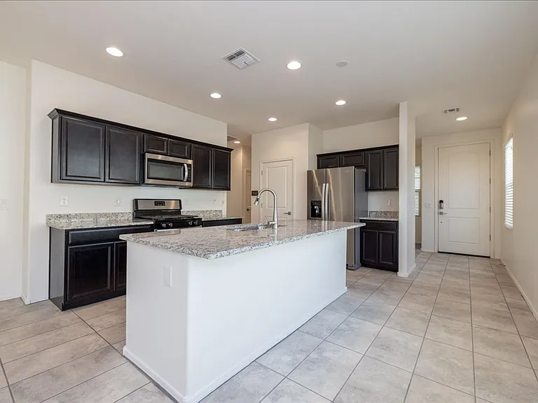 7453 S Via Plaza Del Maya — Photo 1