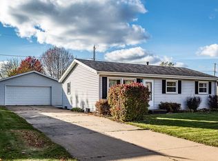 809 S Nash St, Hortonville, WI 54944