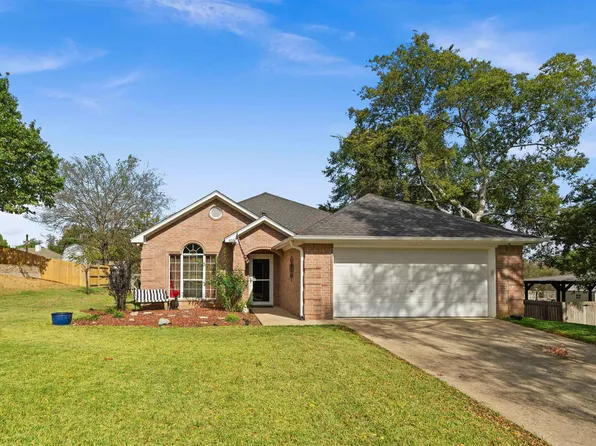 618 William Dr, Lindale, TX 75771