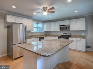 8303 Wythe Ln, Springfield, VA 22152