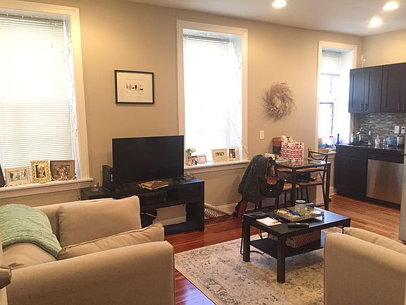 3rd image of 1525 Spruce St #4E