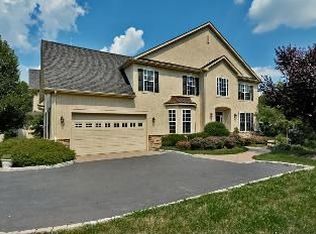 576 Abbey Ct, Blue Bell, PA 19422