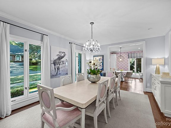 4th image of 3514 Castellaine Dr
