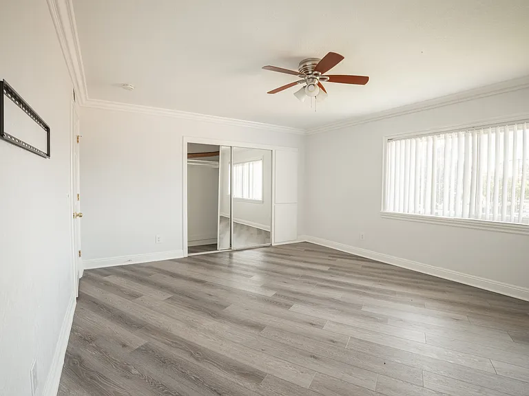 3003 Barnard St #4 — Photo 10