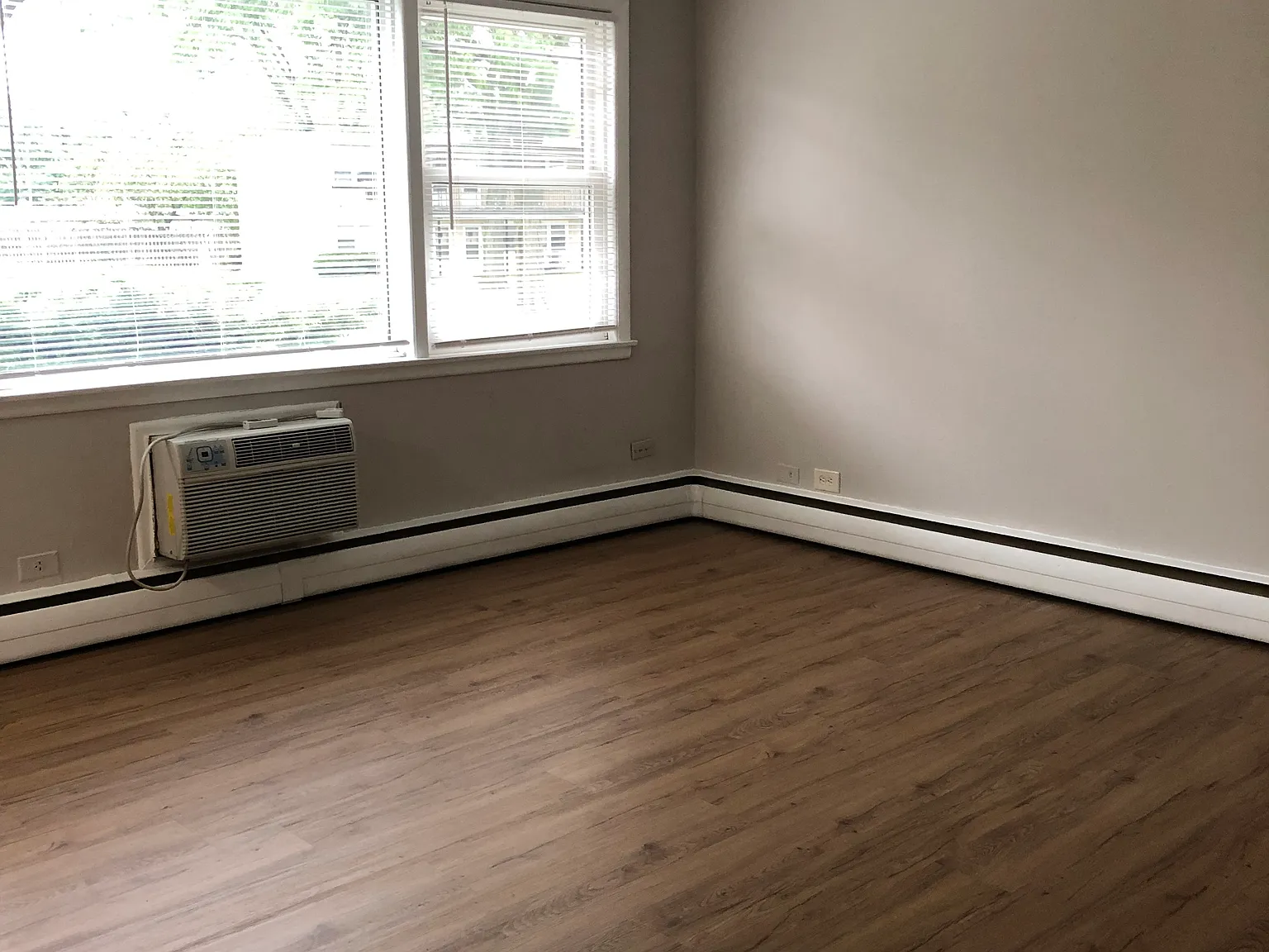 1 bed, 725 sqft, $1,400 — Photo 2