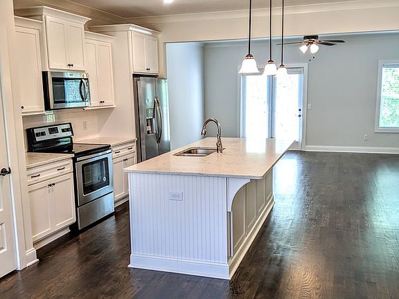 4th image of 8100 Lenox Creekside Dr Ste 2