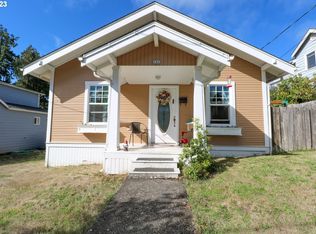 141 N Henry St, Coquille, OR 97423