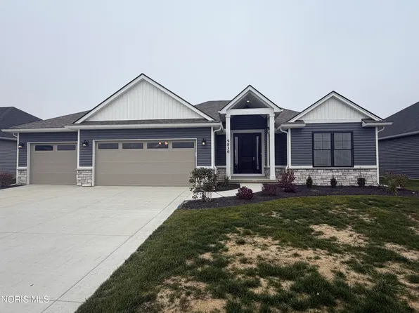 9830 Featherwood Ln, Sylvania, OH 43560