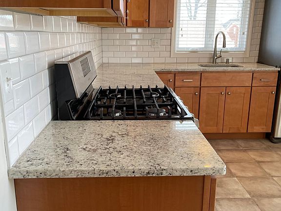 4th image of 791 Davis Ave Floor 2