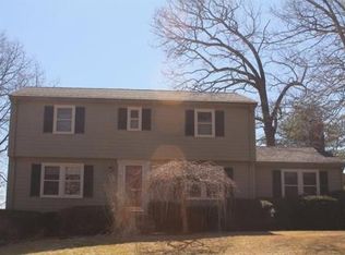 10 Sunnyside Ln, Milford, MA 01757