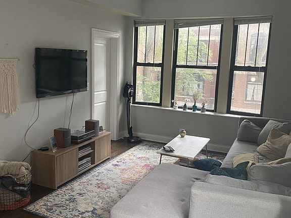 2nd image of 2144 W Potomac Ave #2C