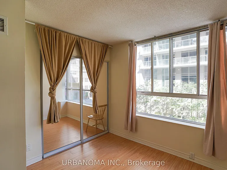 717 Bay St #409 — Photo 15