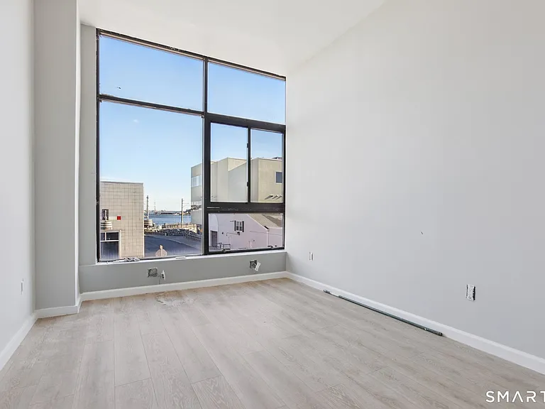219 Bank St #3 — Photo 12