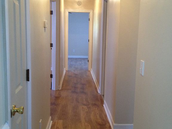 2nd image of 3211 Morton Ln