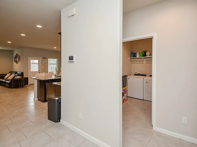 29623 Juniper Ct — Photo 6