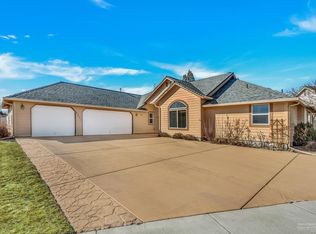4237 SW Tommy Armour Ln, Redmond, OR 97756