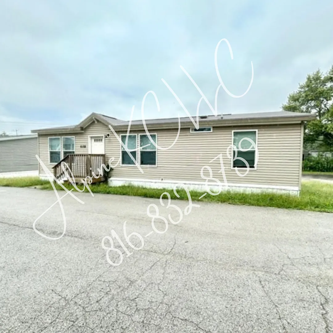 3 bed, 950 sqft, $1,225 — Photo 1