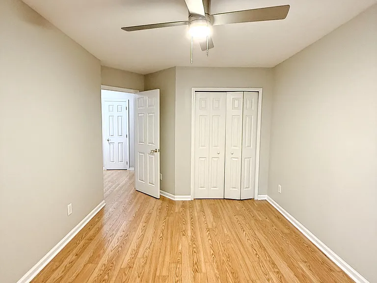 Second bedroom, other view