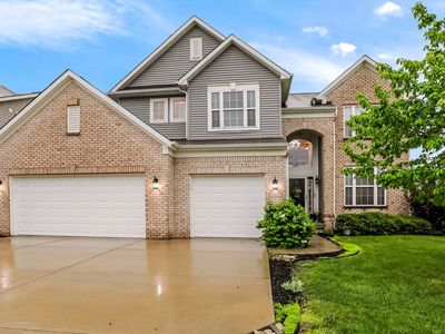 7827 Hedgehop Dr, Zionsville, IN, 46077