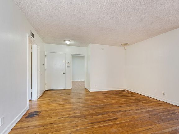 4th image of 1822 W Orange Ave