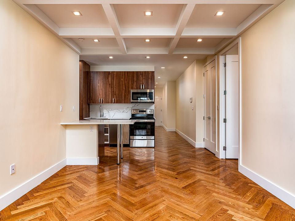 1st image of 941 Washington Ave #406