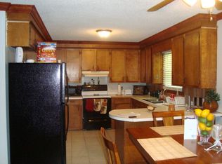 1031 Oriole Pl, Manning, SC 29102