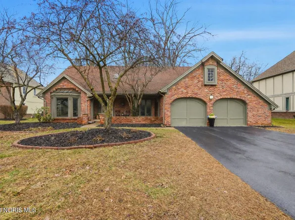 7350 Whispering Oak Dr, Sylvania, OH 43560