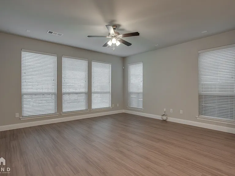 3117 Damsel Sauvage Ln — Photo 9