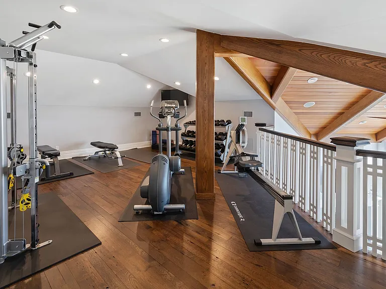 743 Dune Rd — Photo 19