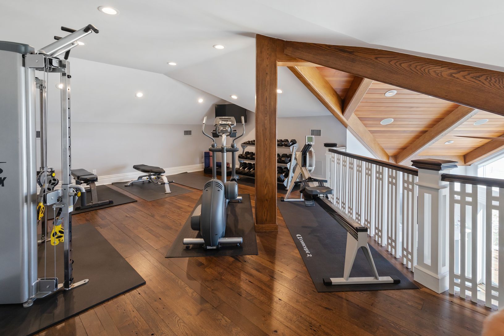  Full Gym 