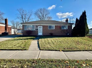 32408 Dowland Dr, Warren, MI 48092