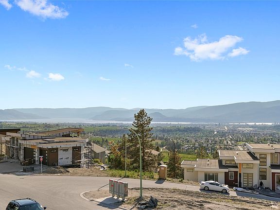 5th image of 695 Deans Dr