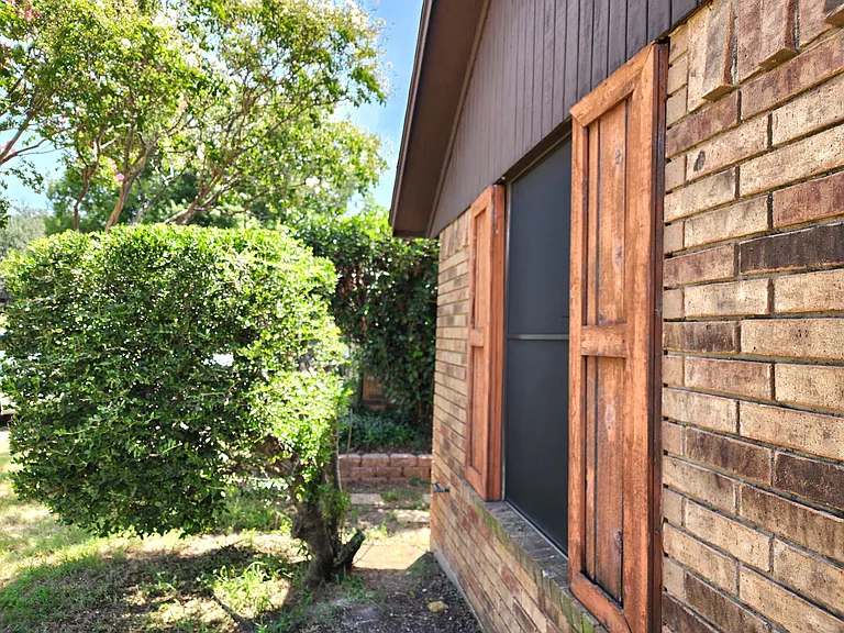 5820 Concord St — Photo 10