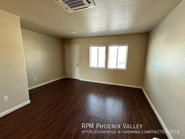 17402 N 19th Ave — Photo 10