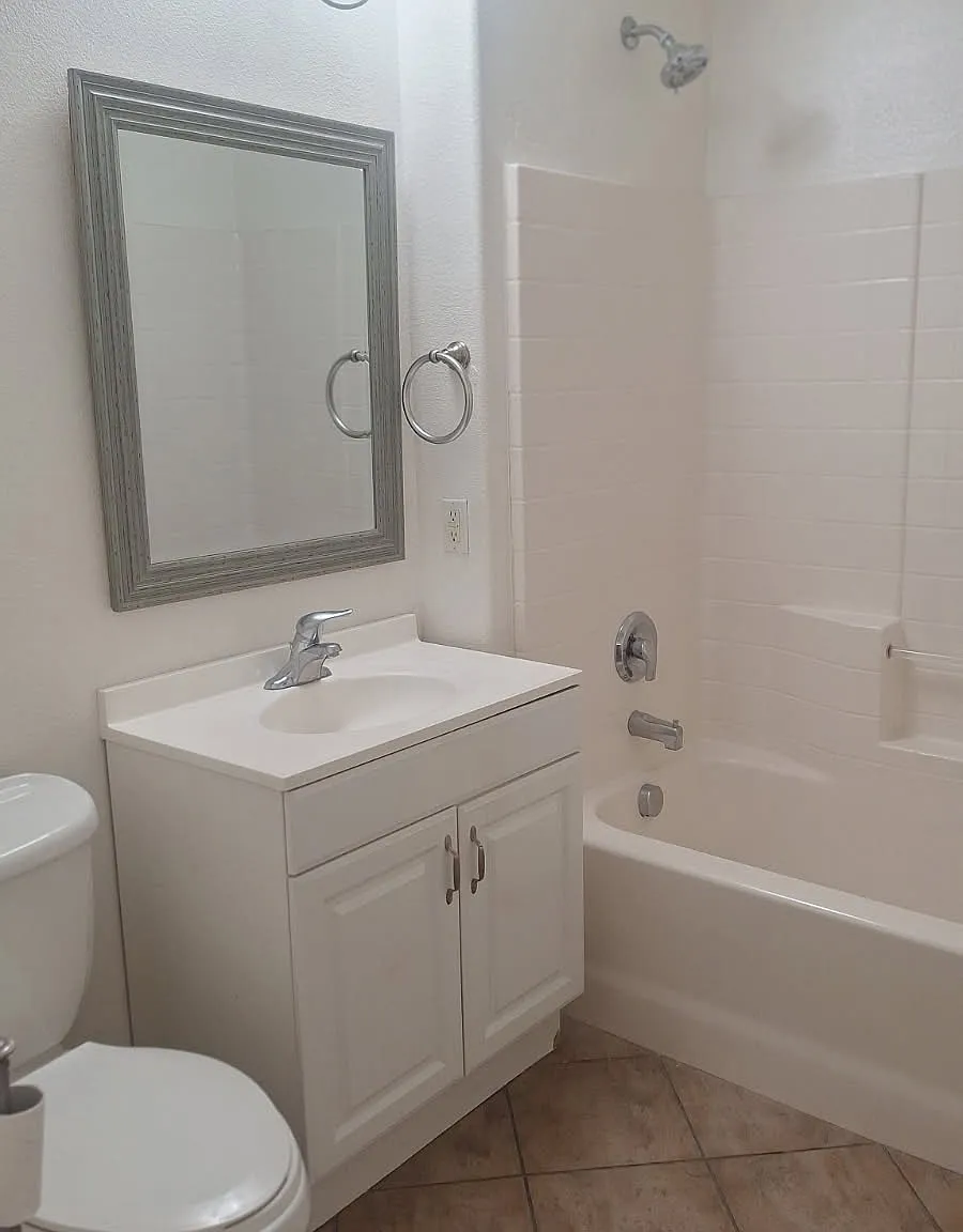 2 bed, 890 sqft, $2,250 — Photo 4