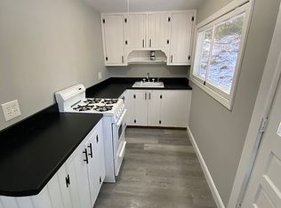 15 Woodlawn Rd, Raymond, NH 03077