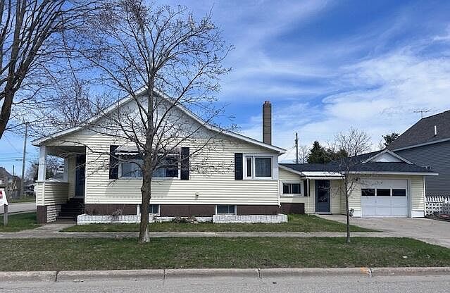 1st image of 200 N 13th Ave
