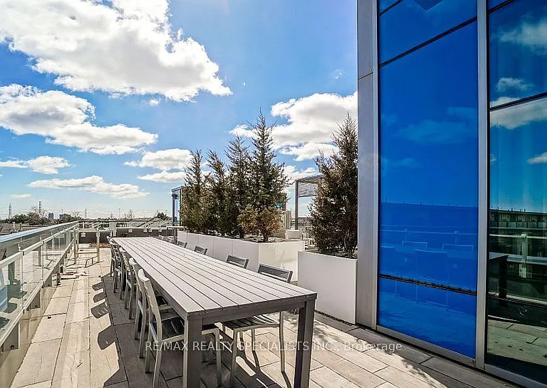 2560 Eglinton Ave W #1509 — Photo 8