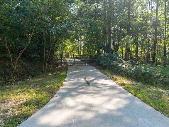4th image of 4069 Stone Mountain St