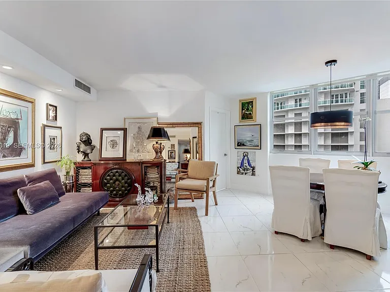 825 Brickell Bay Dr #850 — Photo 1
