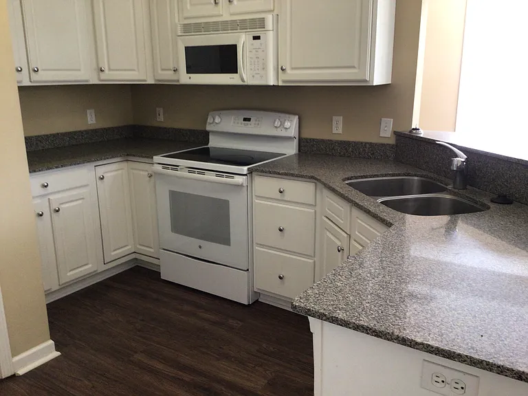 303 Stallion Rd — Photo 3