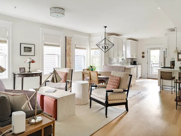 100 Bartlett St Unit 1, Somerville, MA 02145