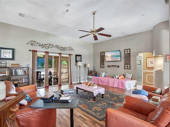 3rd image of 3739 SUNRISE OAKS DRIVE