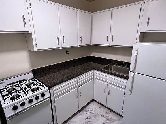4th image of 251 W 97th St APT 2D